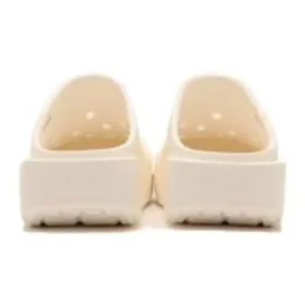 Classic Blunt Toe “White”