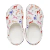 Classic Clog met karakterprint K “White Red Blue”