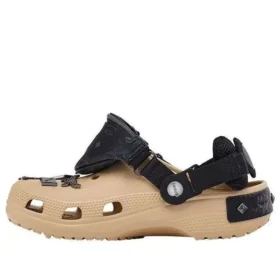 Crocs x MCM-Clogs “Irish Cream”