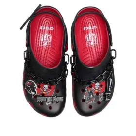 Crocs x NFL Classic Clog Tampa Bay Buccaneers “Zwart Rood”