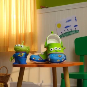 Disney en Pixar’s Toy Story Alien Classic Clog voor kinderen