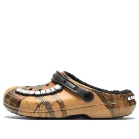 Dylan Clog “Pleasures Camo”