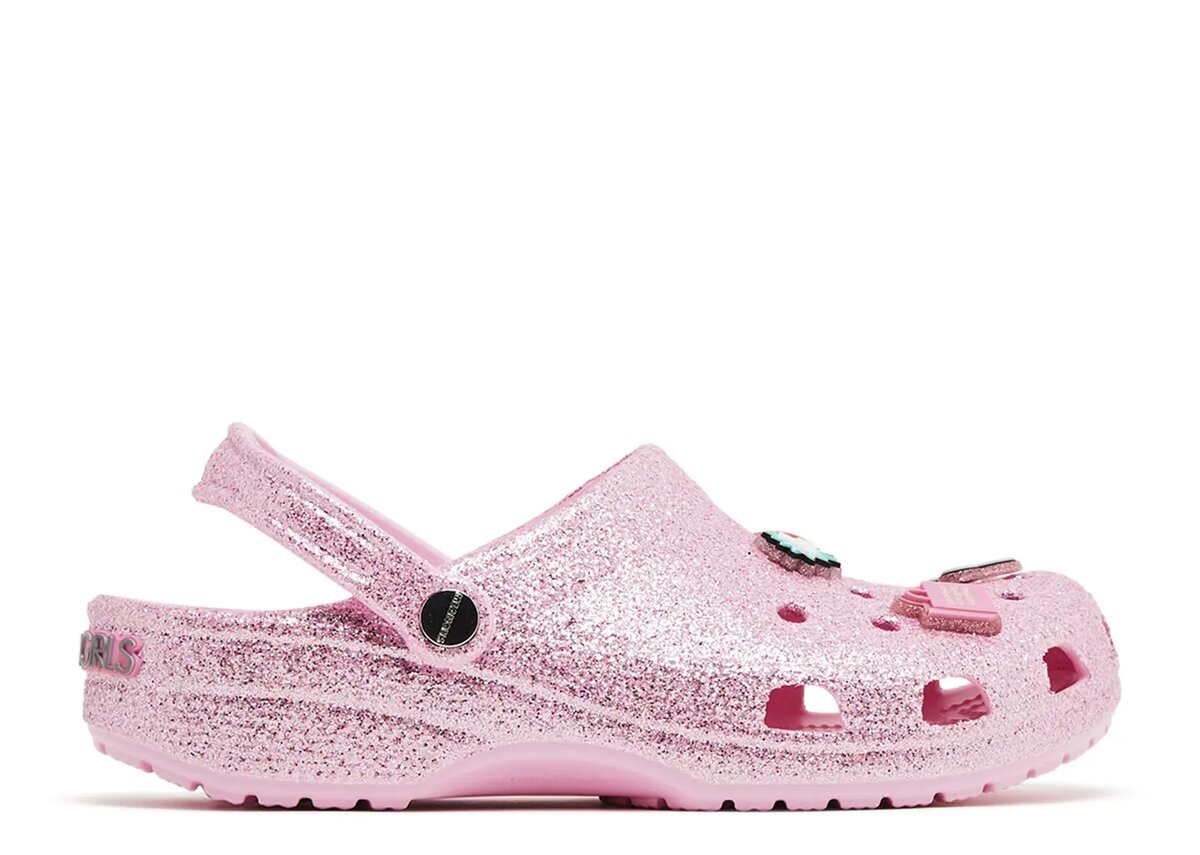 Mean Girls x Classic Clog ‘On Wednesdays We Wear Pink’ Mean Girls x Classic Clog ‘On Wednesdays We Wear Pink’