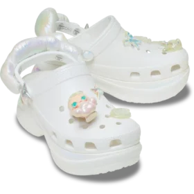 Pop Mart Molly Bae-Clogs