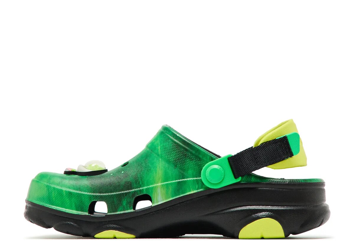 Ron English x All-Terrain Clog Kids ‘Area 54 – Green Galaxy’ Ron English x All-Terrain Clog Kids ‘Area 54 – Green Galaxy’