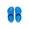 Sportieve blauwe sandalen met platte hak en grappig patroon